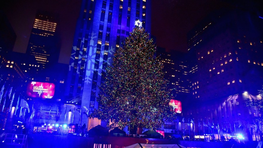 CHRISTMAS TREE ROCKEFELLER-846652698