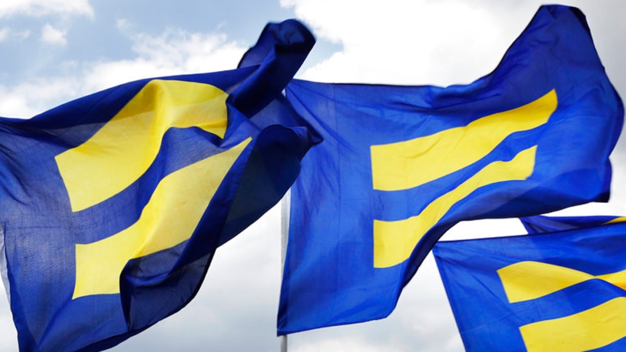 Gov. Kasich issues executive order barring 'gender identity' discrimination
