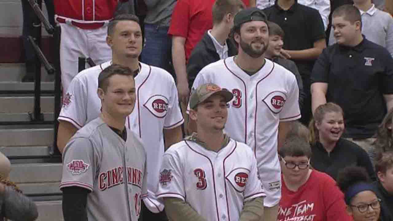 Cincinnati Reds Caravan stops at Heritage Middle School
