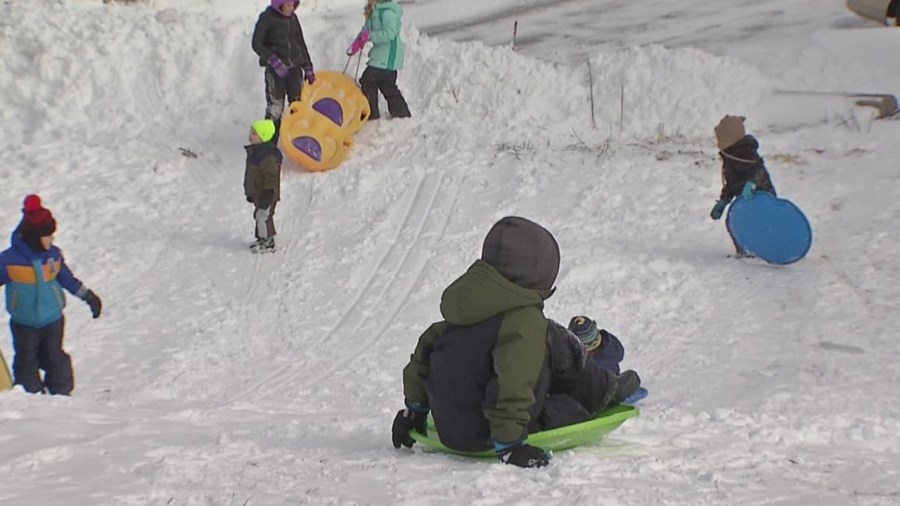 SLEDDING 2_379855
