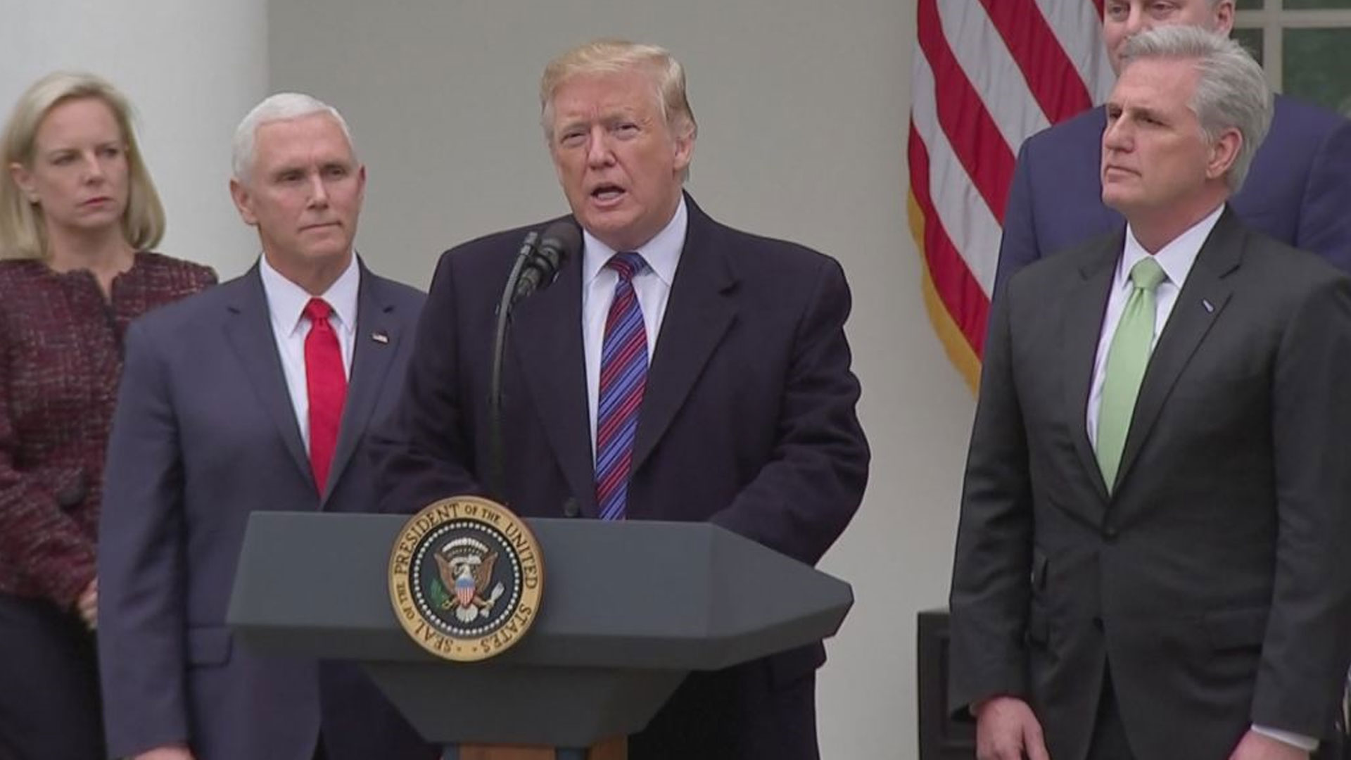 trump-shutdown-presser_1546653690312.jpg