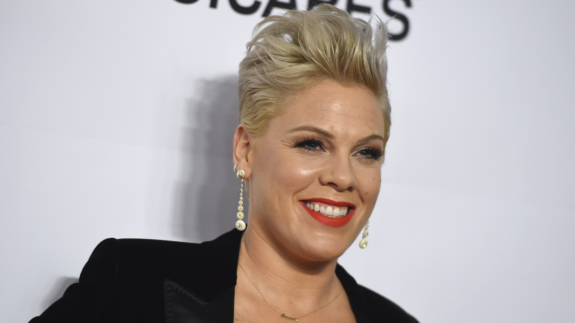 PINK singer los angeles-846652698