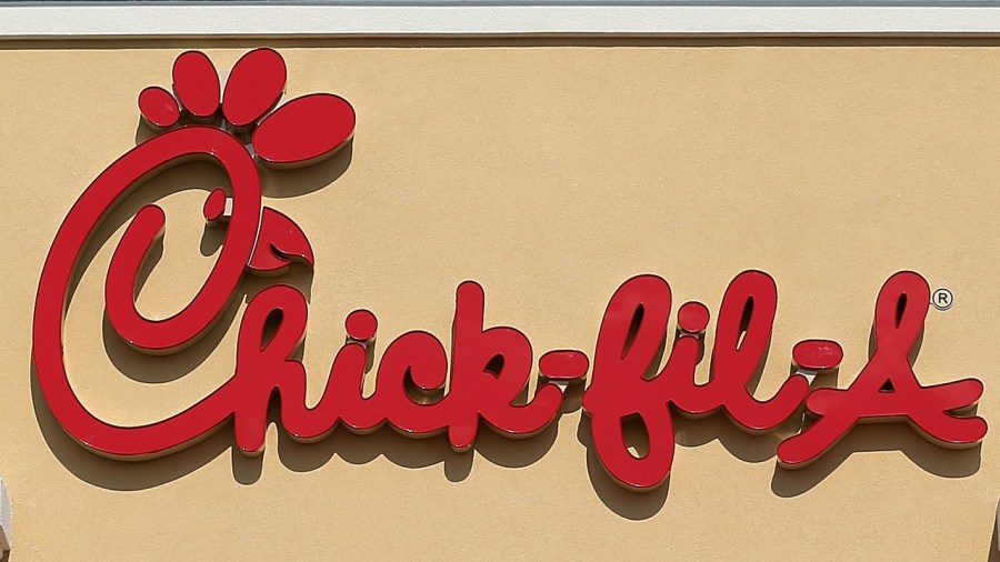 Chick-fil-A restaurant sign-159532-159532-159532.jpg47459394