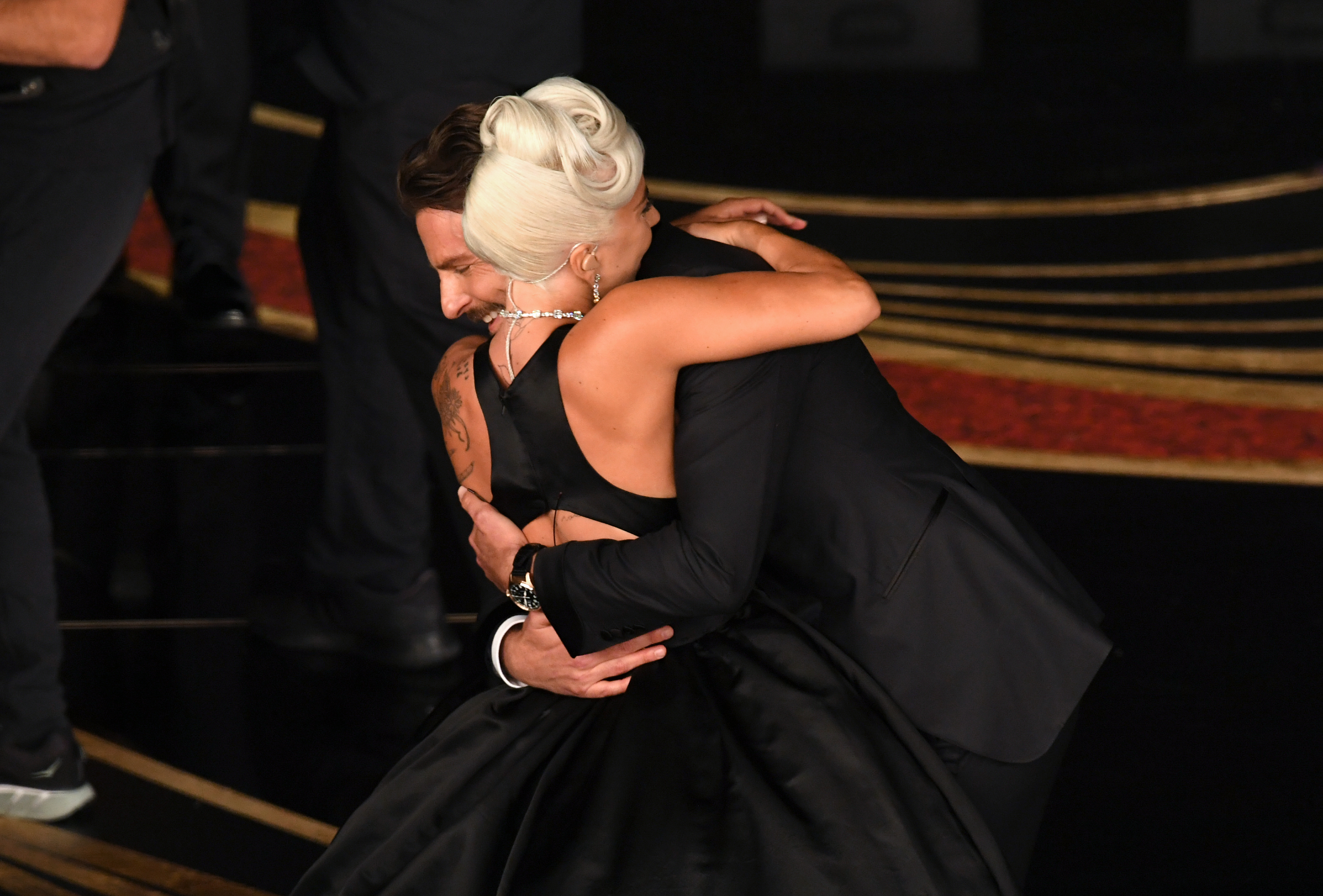 cooper gaga oscars performance hug
