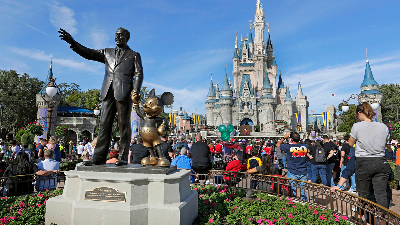 walt disney world magic kingdom_1558640249063.jpg-846652698.jpg