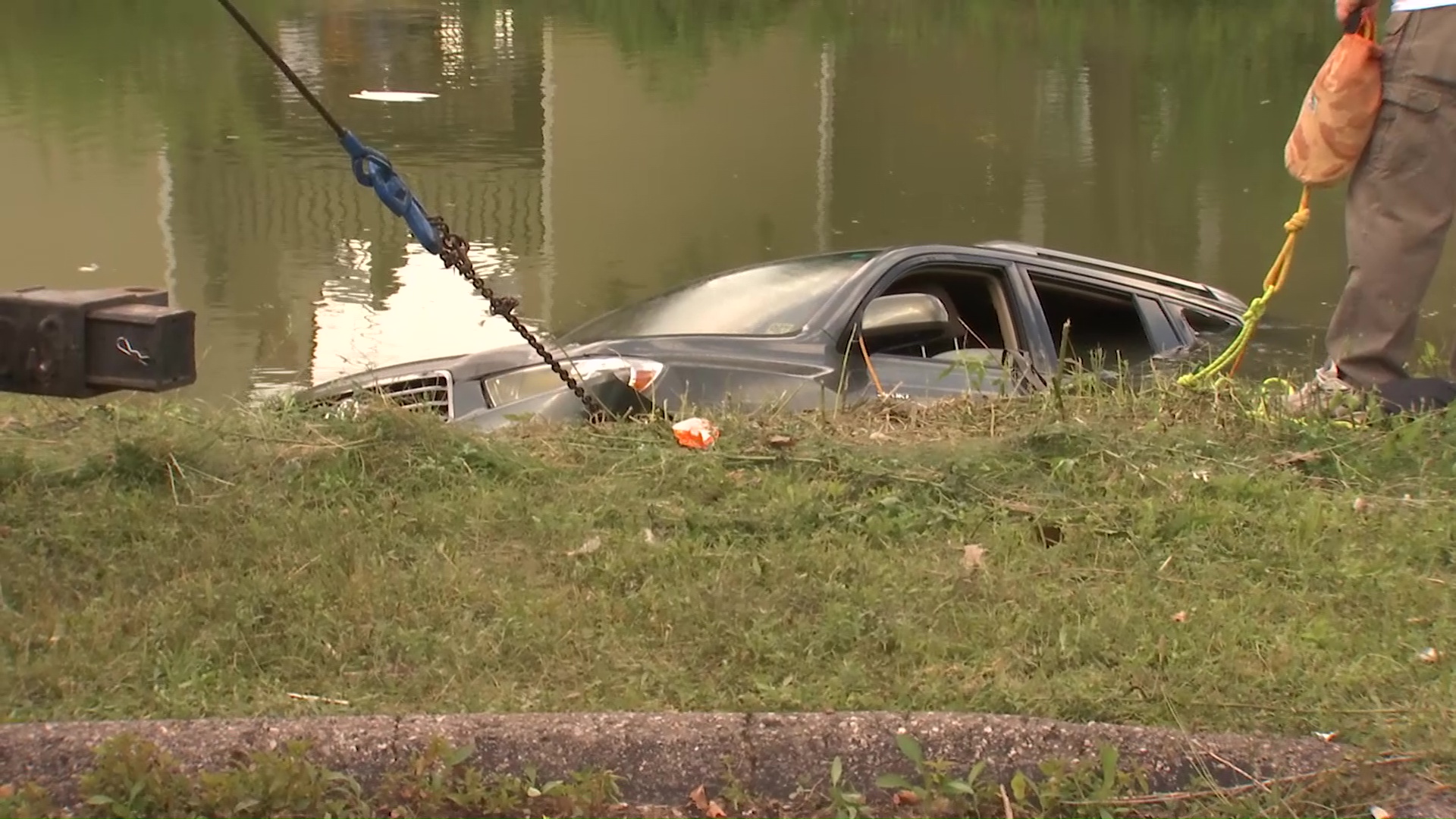 Car into lake