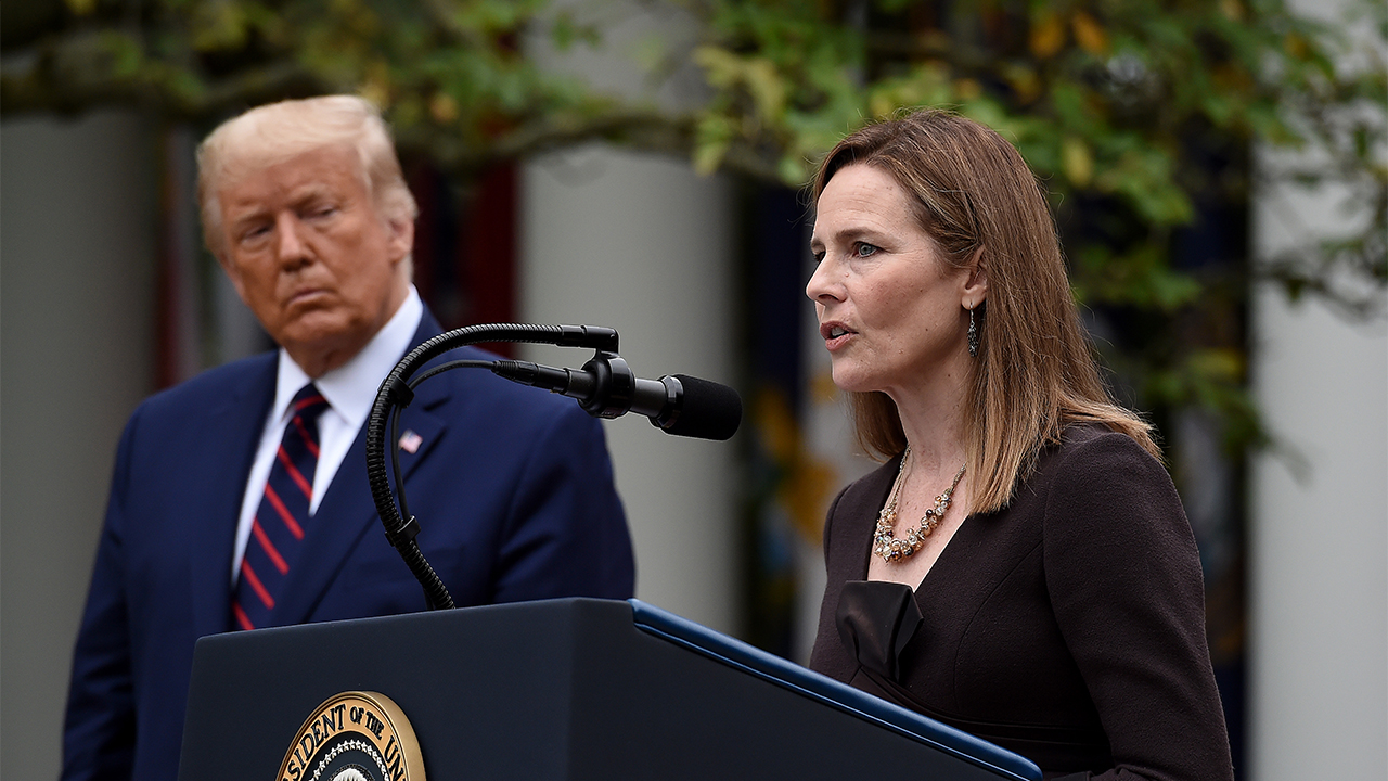 Trump Amy Coney Barrett