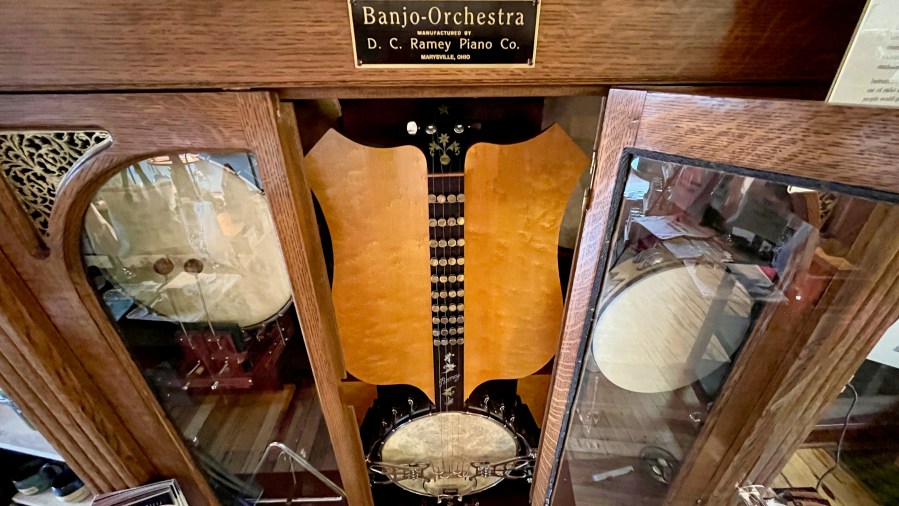 Orchestral Nickelodeon banjo