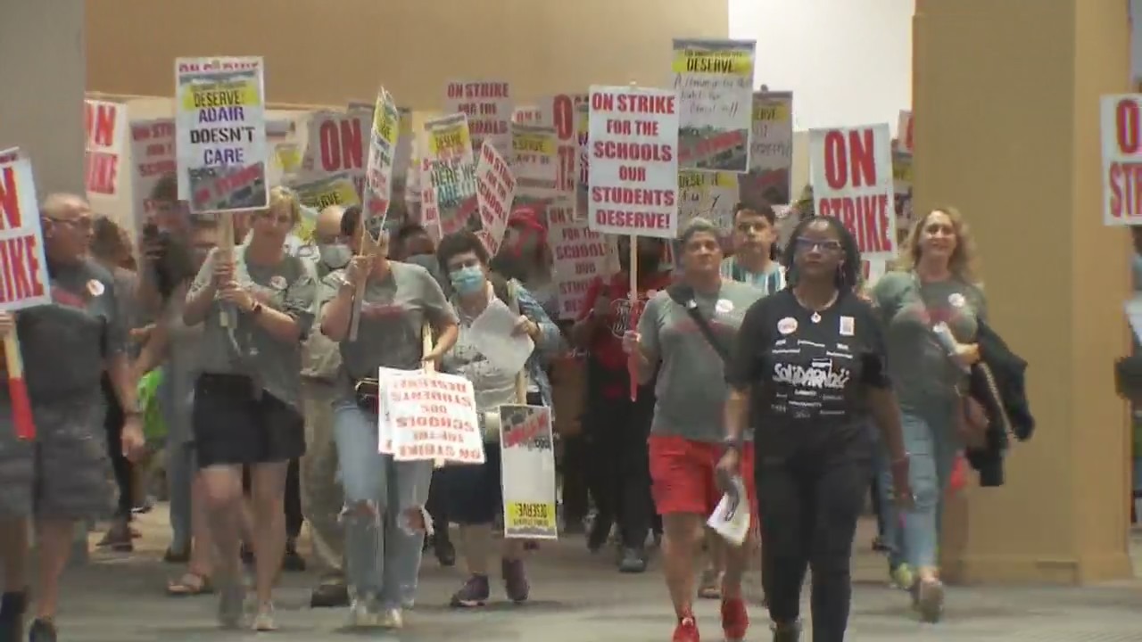 Columbus teachers on strike