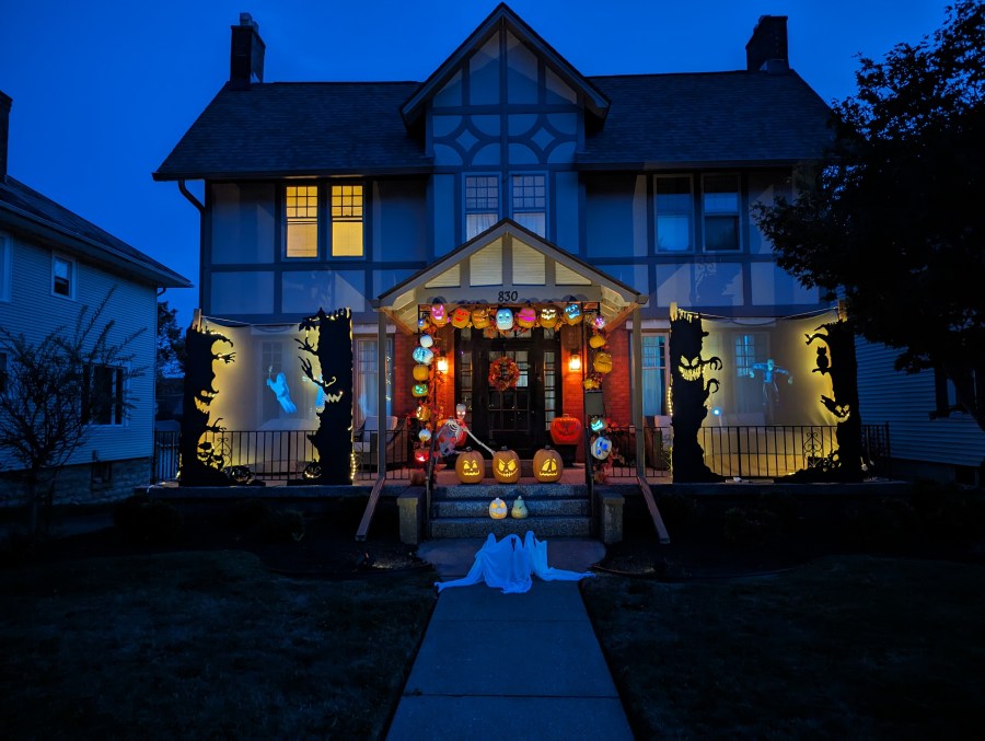 Susan Sharrer's 2023 Halloween decorations. (Photo: Susan Sharrer)