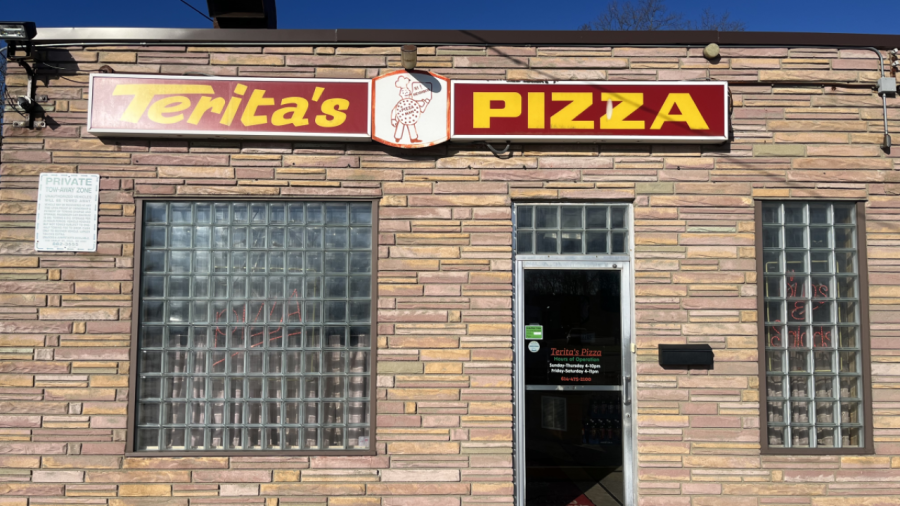 The front of Terita's Pizza.