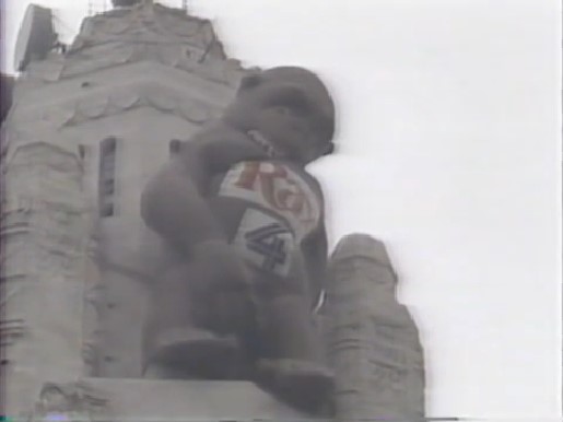 An inflatable gorilla on the LeVeque Tower in Columbus, Ohio, in November 1987