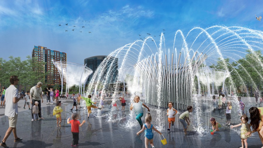 Scioto Mile Fountain - Kids Playing 2