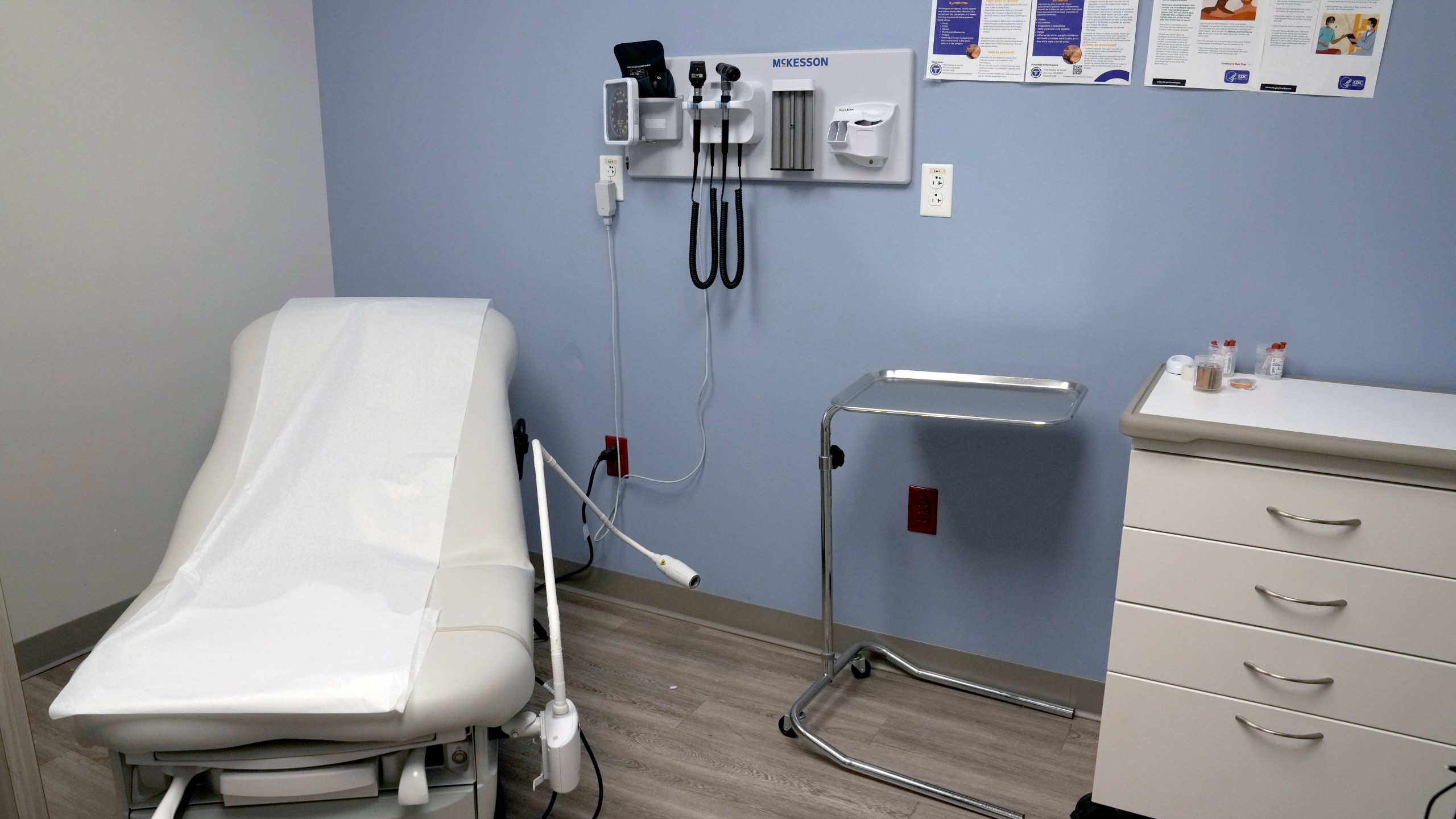 FILE - An exam room is seen inside Planned Parenthood on March 10, 2023. A lawsuit filed by 17 states challenging federal rules entitling workers to time off and other accommodations for abortions lacks standing, a federal judge in Arkansas ruled on Friday, June 14, 2024 (AP Photo/Jeff Roberson, File)