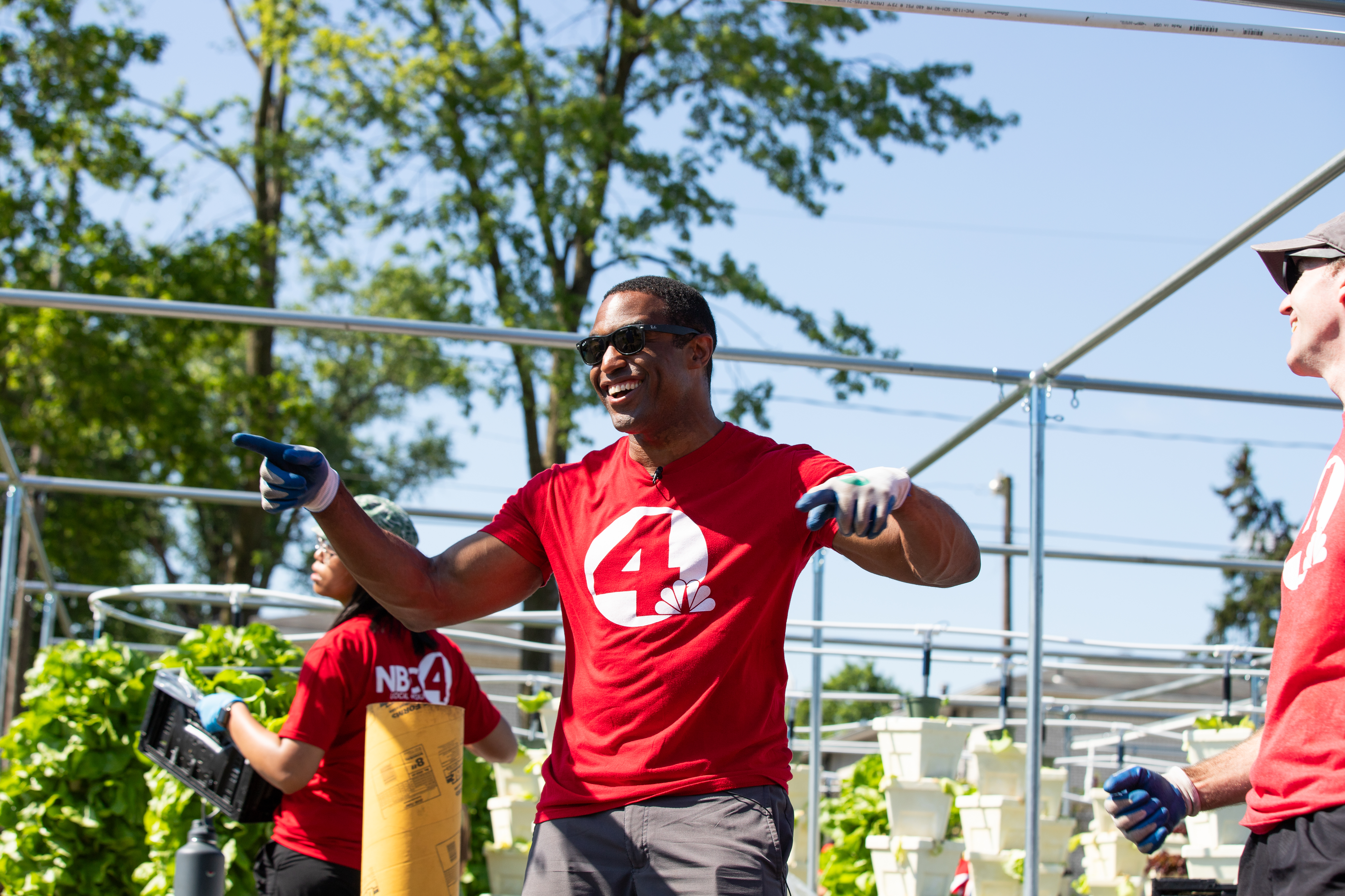 NBC4 volunteers worked at the Mid-Ohio Farm (Photo Courtesy: Carolyn Yaussy)