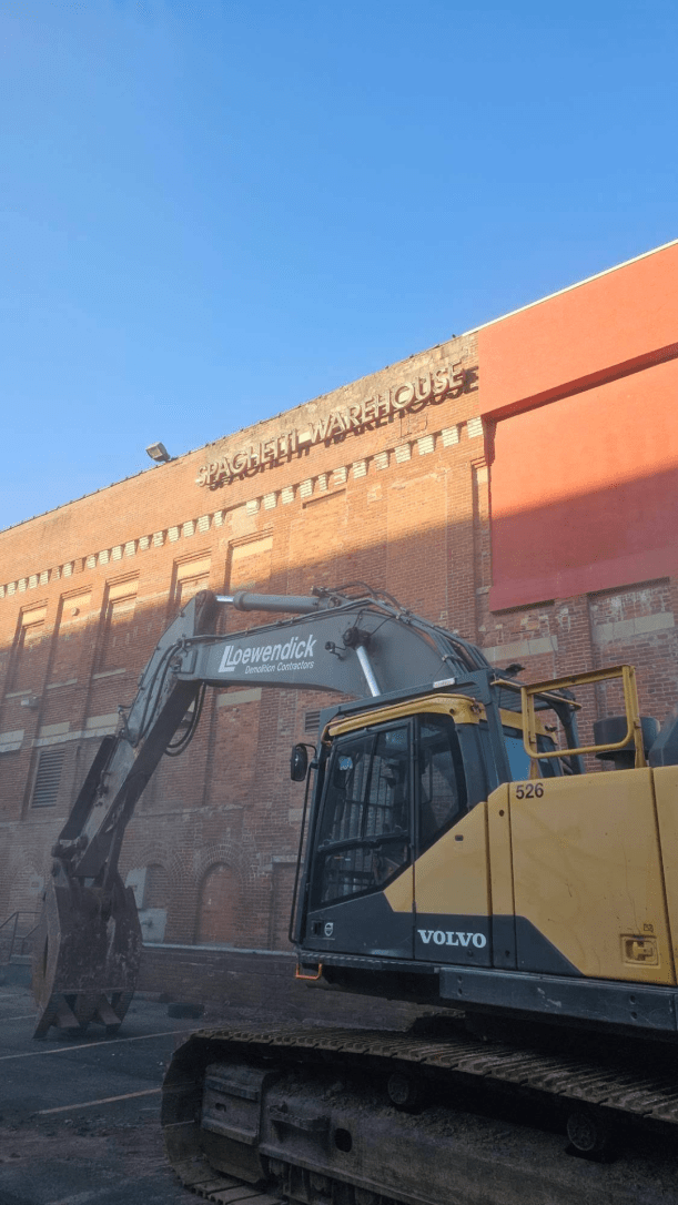 Spaghetti Warehouse trolley extraction