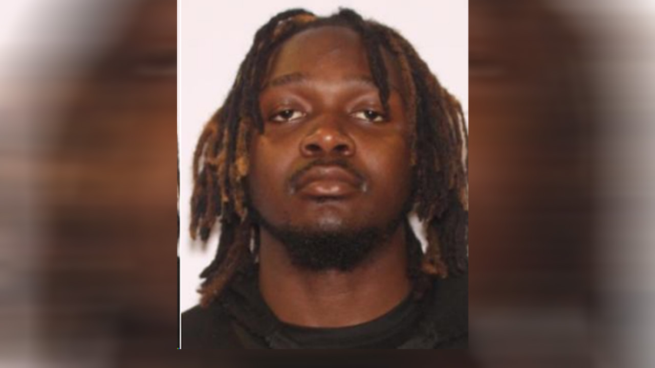 Daveonte Dixon in a U.S. Marshals wanted poster from May 29, 2025
