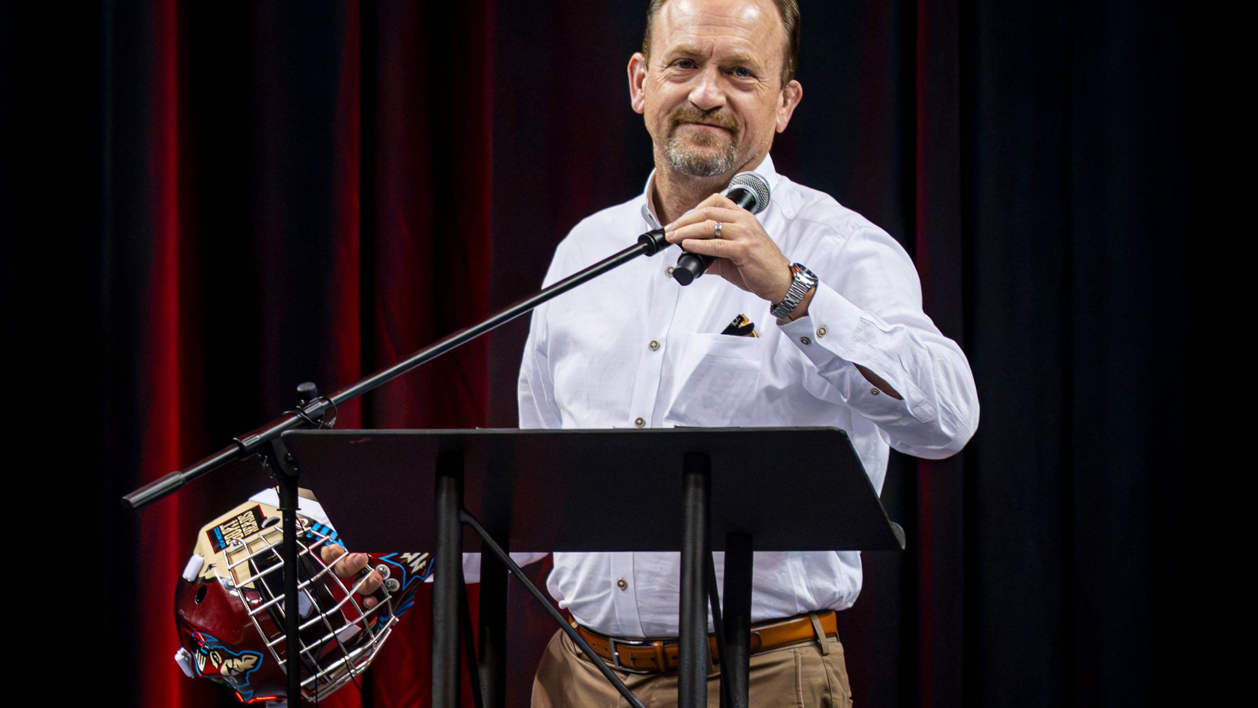 Mayor Gregg Hull speaks about the New Mexico Goatheads, the state's new pro hockey team, at the Rio Rancho Events Center in Rio Rancho, N.M., on Sept. 29, 2025. (Jessica Baca/The Albuquerque Journal via AP)